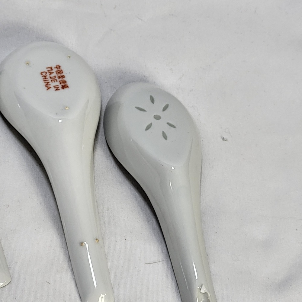 Vintage Chinese Porcelain Soup Spoons Set of 7 Tatung Famille Rose Floral Dragon - Picture 10 of 11
